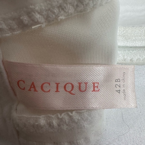 Cacique white bra size 42B - Picture 9 of 10